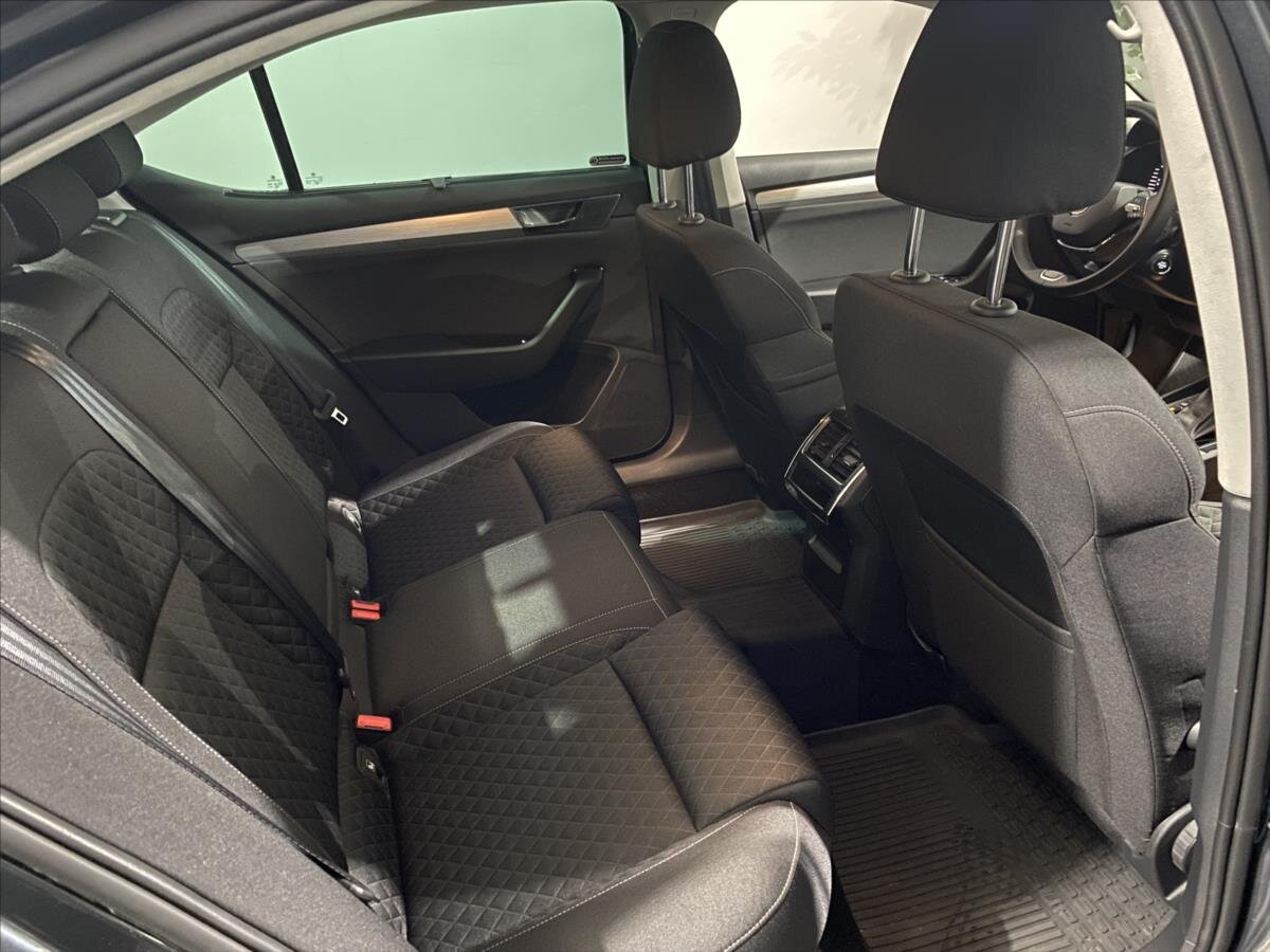 Škoda Superb Sedan 1,4 l 115 kw