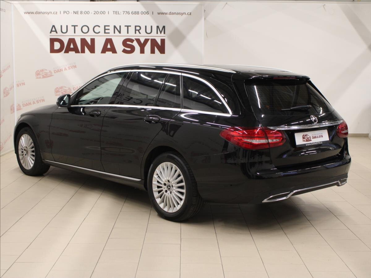 Mercedes-Benz Třídy C Kombi 2,0 l 135 kw
