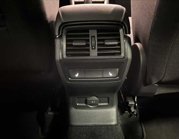 Škoda Karoq SUV 1,5 l 110 kw