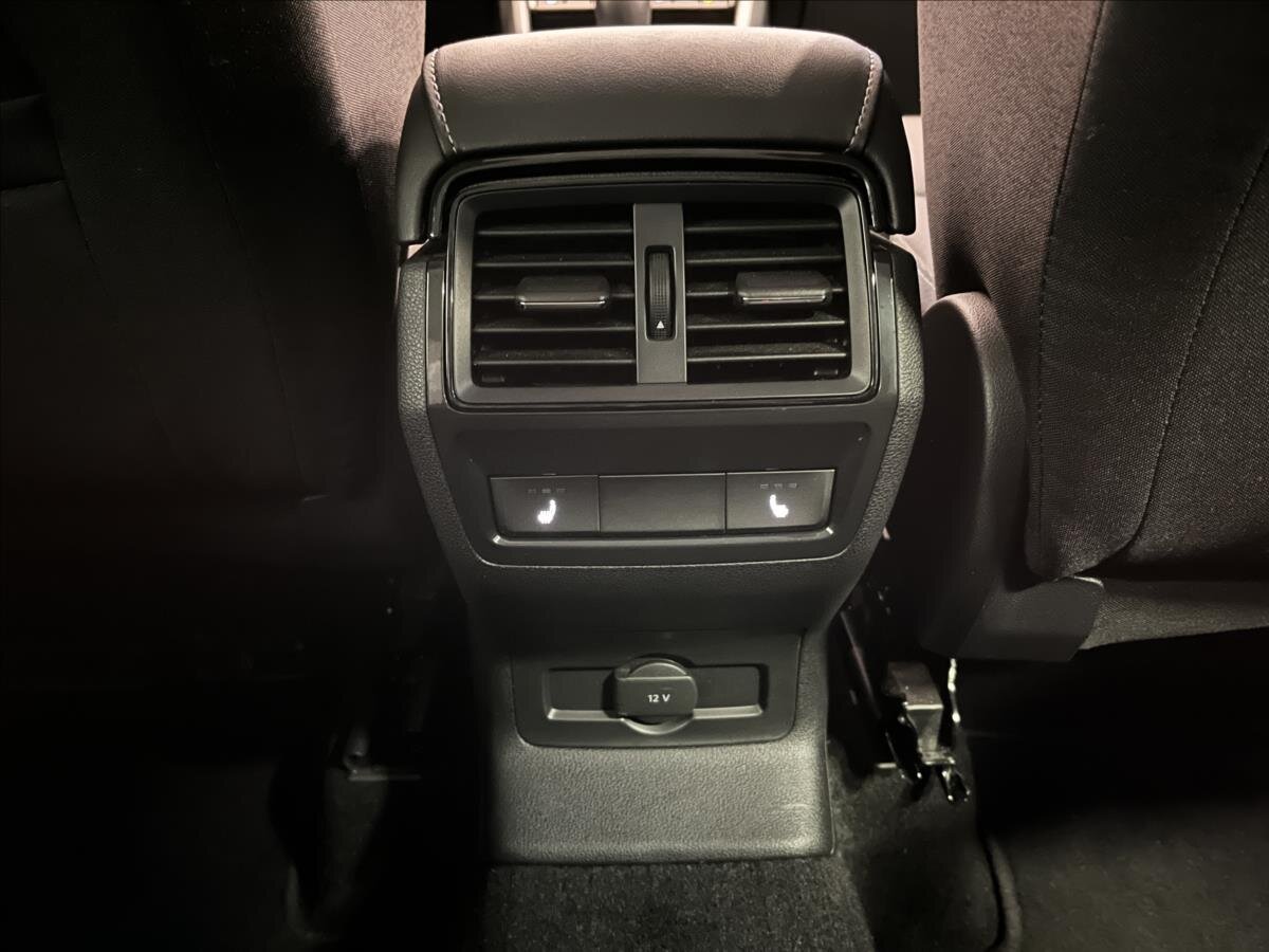 Škoda Karoq SUV 1,5 l 110 kw