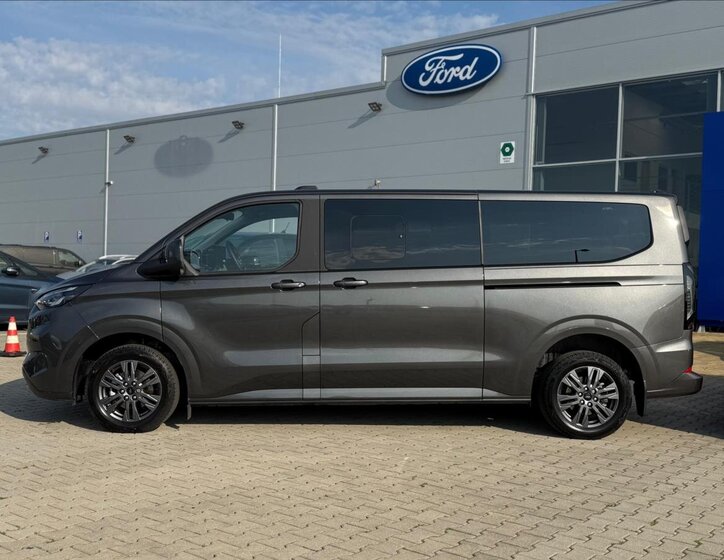 Ford Tourneo Custom Kombi 2,0 l 125 kw