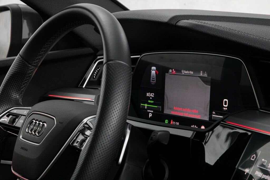 Audi e-tron SUV 0,0 300 kw