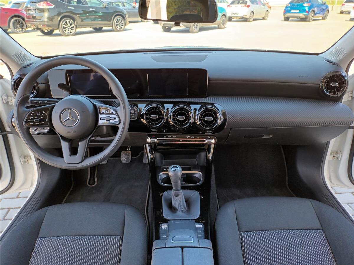 Mercedes-Benz Třídy A Hatchback 1,3 l 80 kw