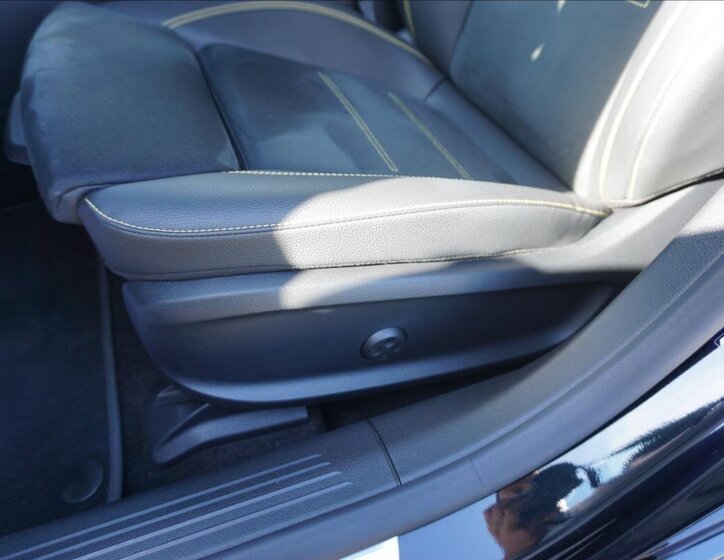 Mercedes-Benz CLA Kombi 2,0 l 310 kw