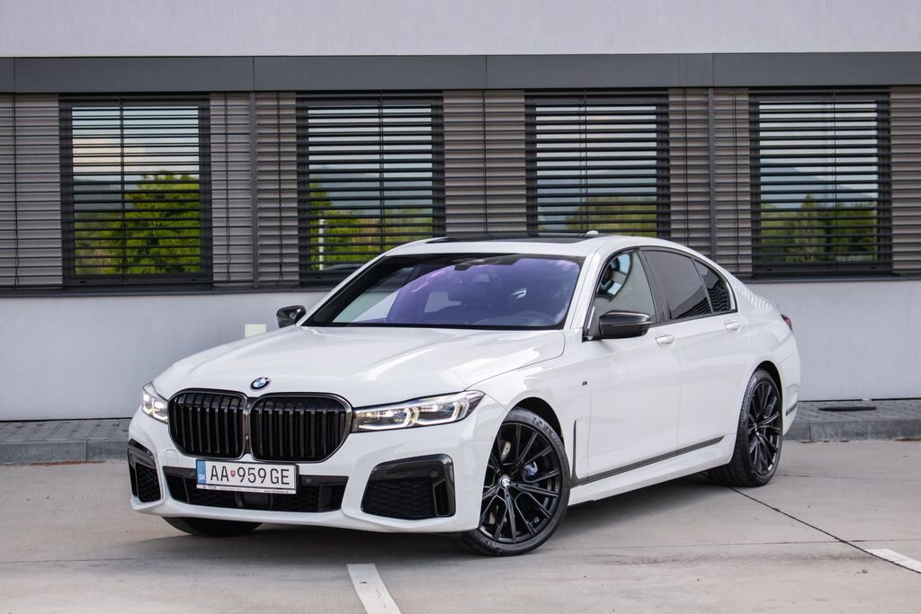 BMW Řada 7 Sedan 3,0 l 294 kw