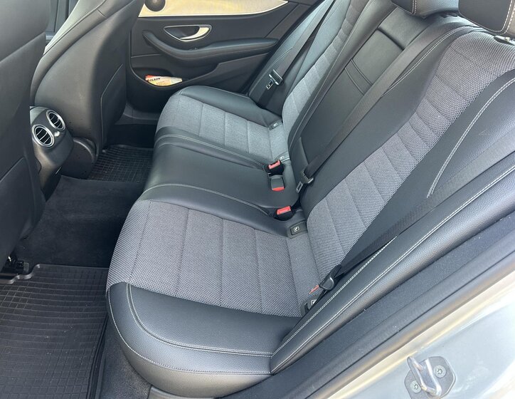 Mercedes-Benz Třídy E Sedan / Limuzína 3,0 l 190 kw