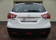 Suzuki S-Cross 9