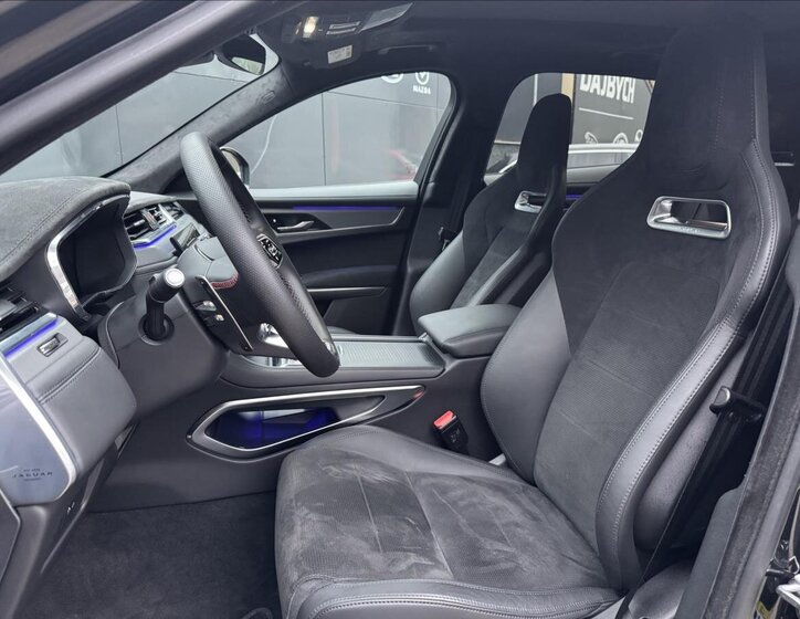 Jaguar F-Pace SUV 5,0 l 405 kw