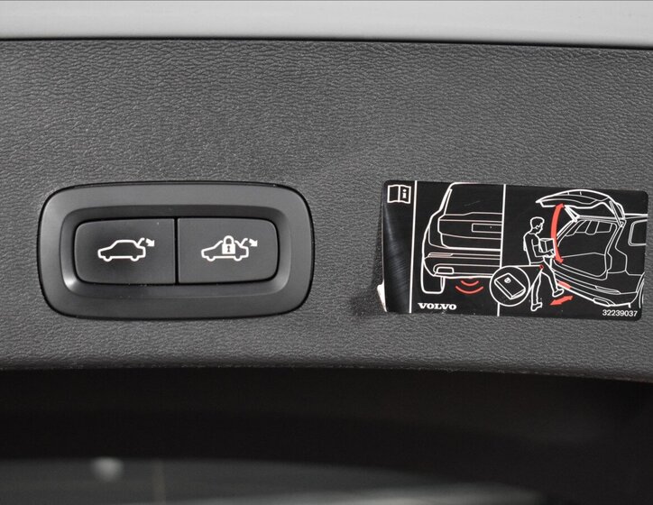 Volvo XC40 SUV 2,0 l 145 kw