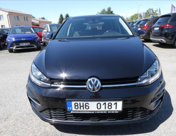 Volkswagen Golf 42