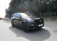 Mercedes-Benz GL SUV 4,7 l 320 kw