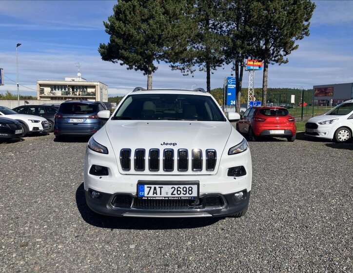 Jeep Cherokee SUV 2,2 l 147 kw