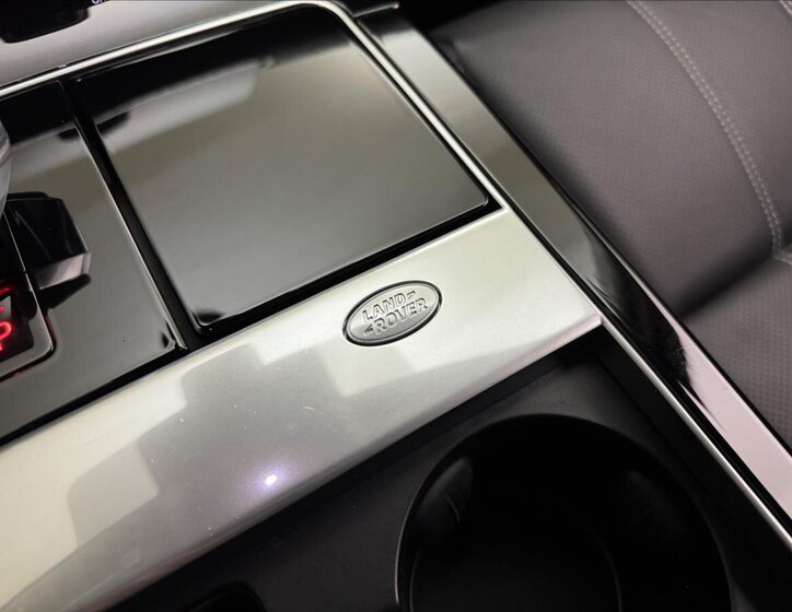 Land Rover Range Rover Velar SUV / Terénní 2,0 l 150 kw