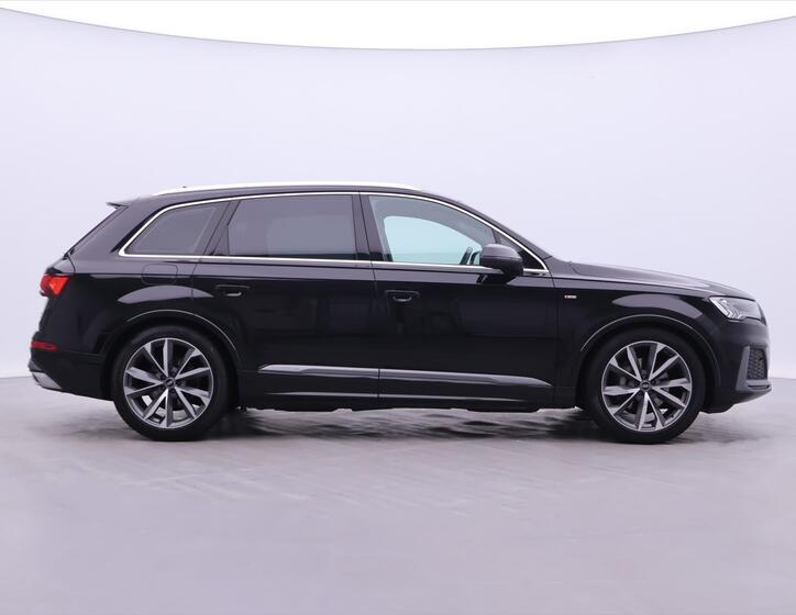 Audi Q7 8