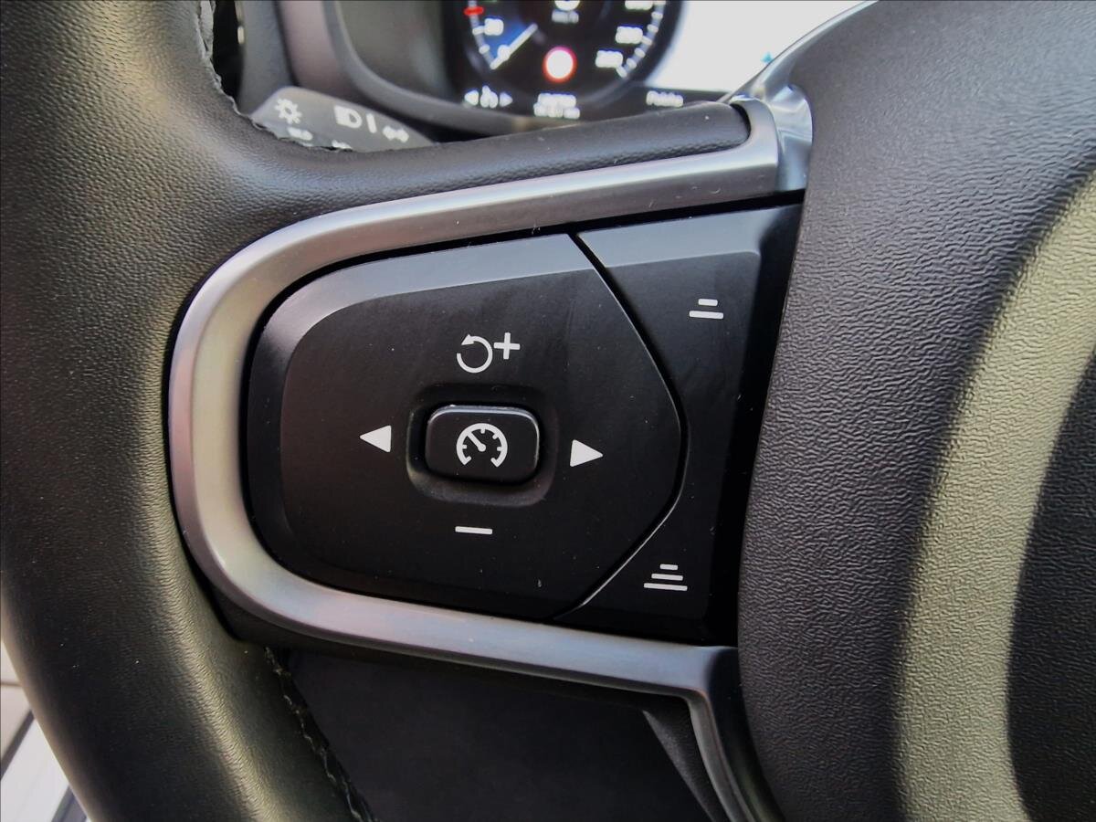 Volvo V60 Kombi 2,0 l 145 kw