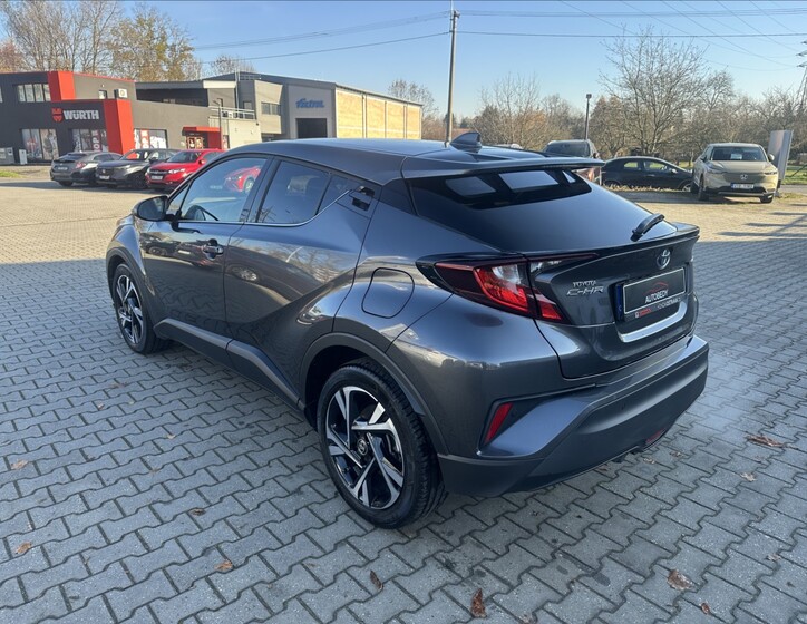 Toyota C-HR 6