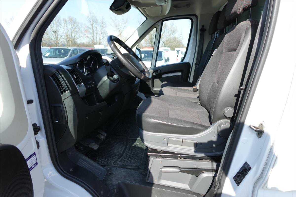 Peugeot Boxer Ostatní 2,2 l 121 kw