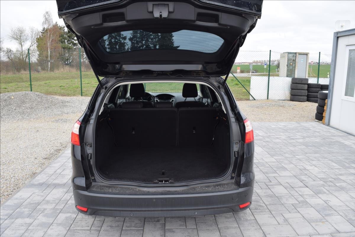 Ford Focus Kombi 998,0 92 kw