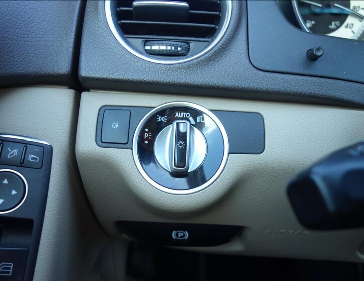 Mercedes-Benz Třídy C Sedan / Limuzína 3,0 l 170 kw