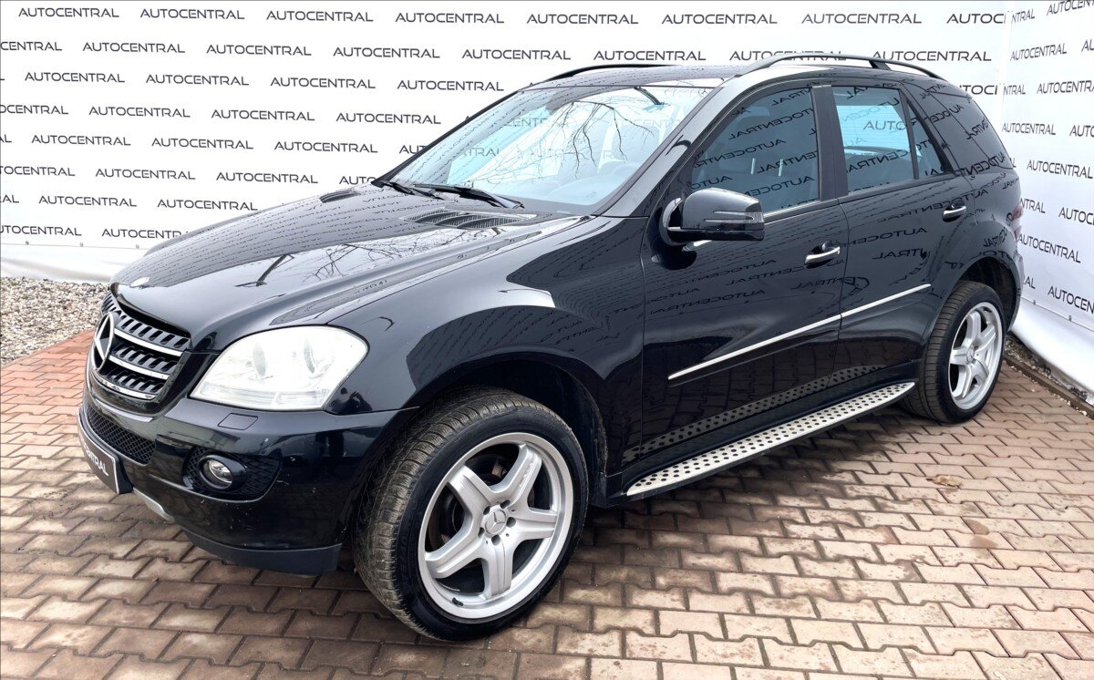 Mercedes-Benz Třídy M SUV / Terénní 3,5 l 200 kw