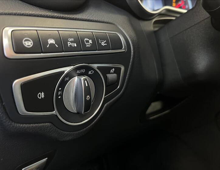 Mercedes-Benz GLC 11