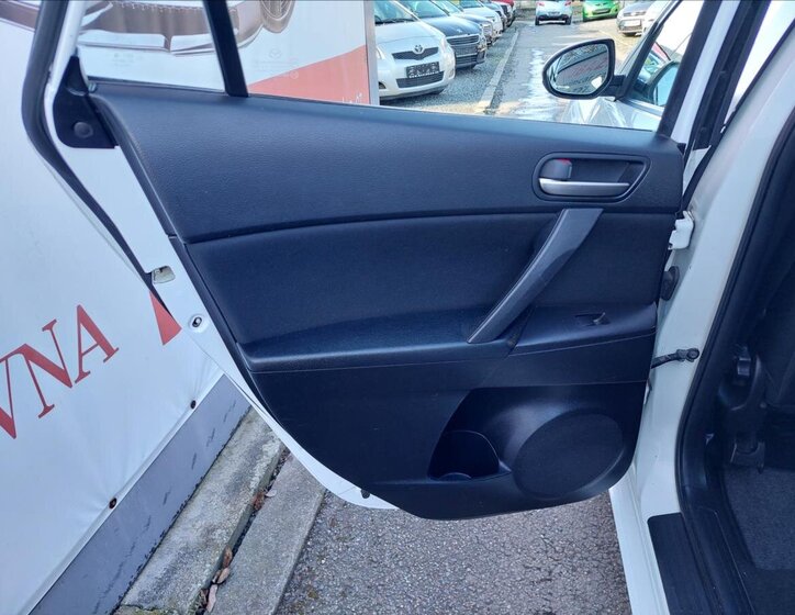 Mazda 3 Hatchback 1,6 l 77 kw