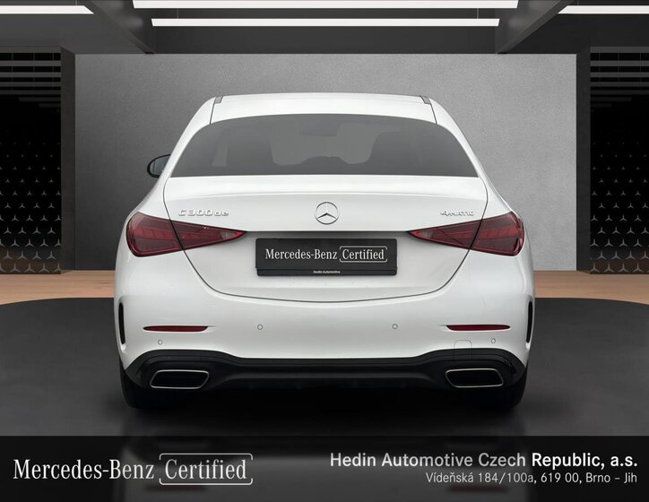 Mercedes-Benz Třídy C Sedan 2,0 l 145 kw