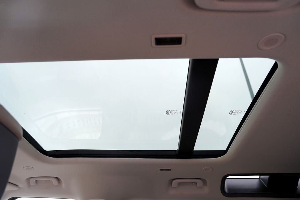 Land Rover Defender SUV 3,0 l 294 kw