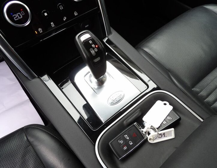 Land Rover Discovery Sport SUV / Terénní 2,0 l 110 kw