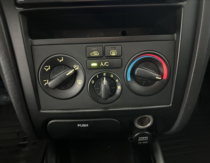 Hyundai Elantra Liftback 1,6 l 77 kw