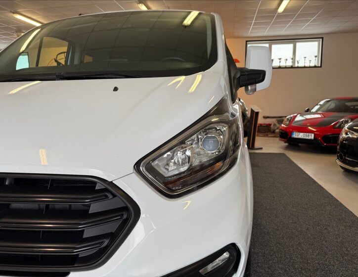 Ford Transit Custom Kombi 2,0 l 96 kw