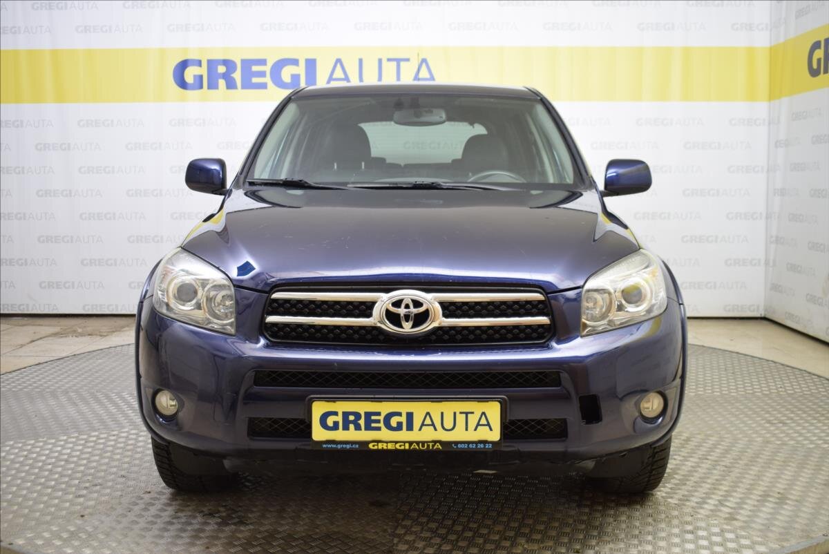 Toyota RAV4 SUV / Terénní 2,2 l 130 kw