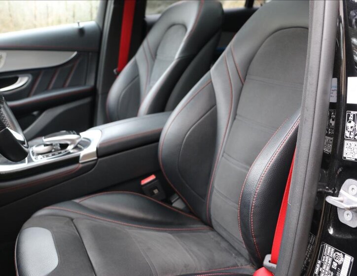 Mercedes-Benz GLC SUV 3,0 l 270 kw