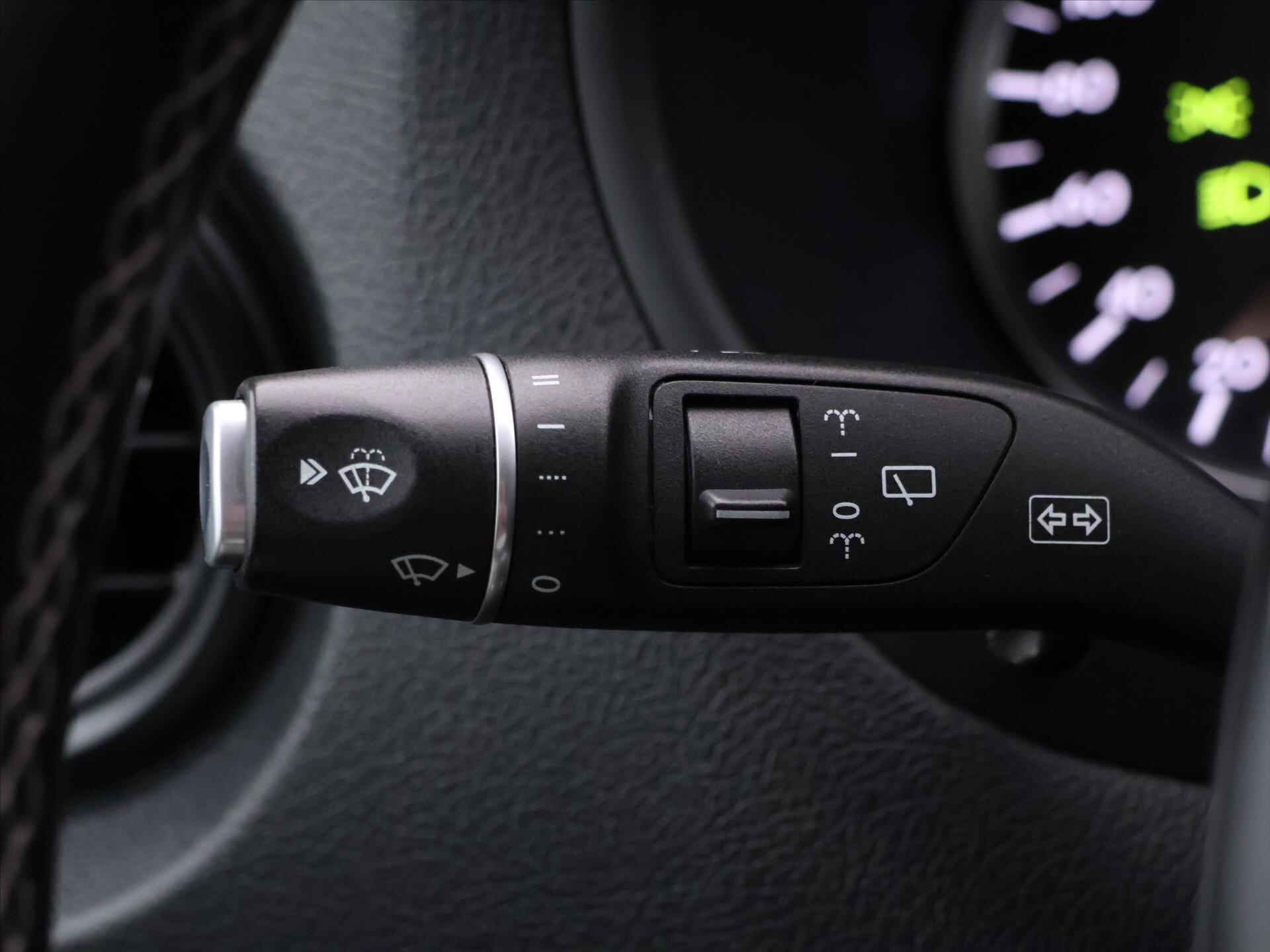 Mercedes-Benz Vito Kombi 2,1 l 100 kw