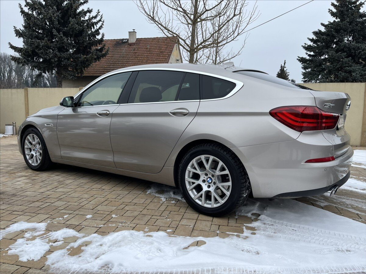 BMW Řada 5 Sedan / Limuzína 3,0 l 190 kw