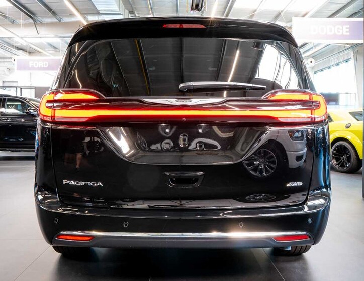 Chrysler Pacifica MPV 3,6 l 221 kw