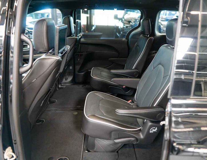 Chrysler Pacifica 36