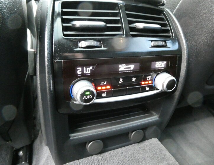 BMW Řada 5 Kombi 3,0 l 235 kw