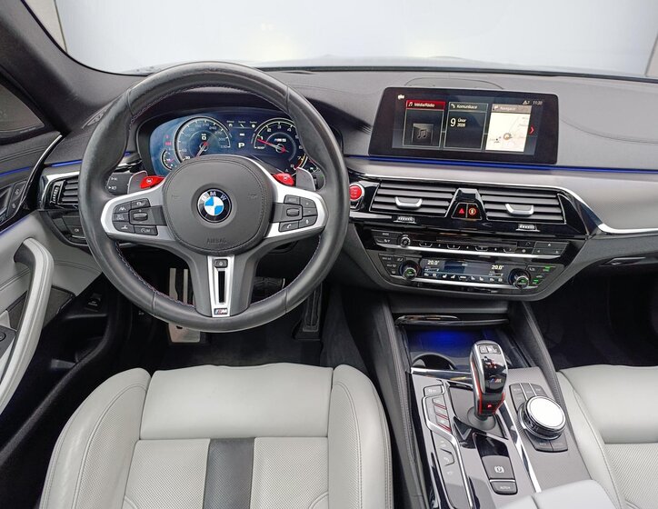 BMW M5 Sedan 4,4 l 460 kw