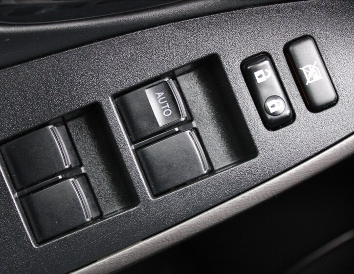 Toyota RAV4 SUV 2,2 l 100 kw