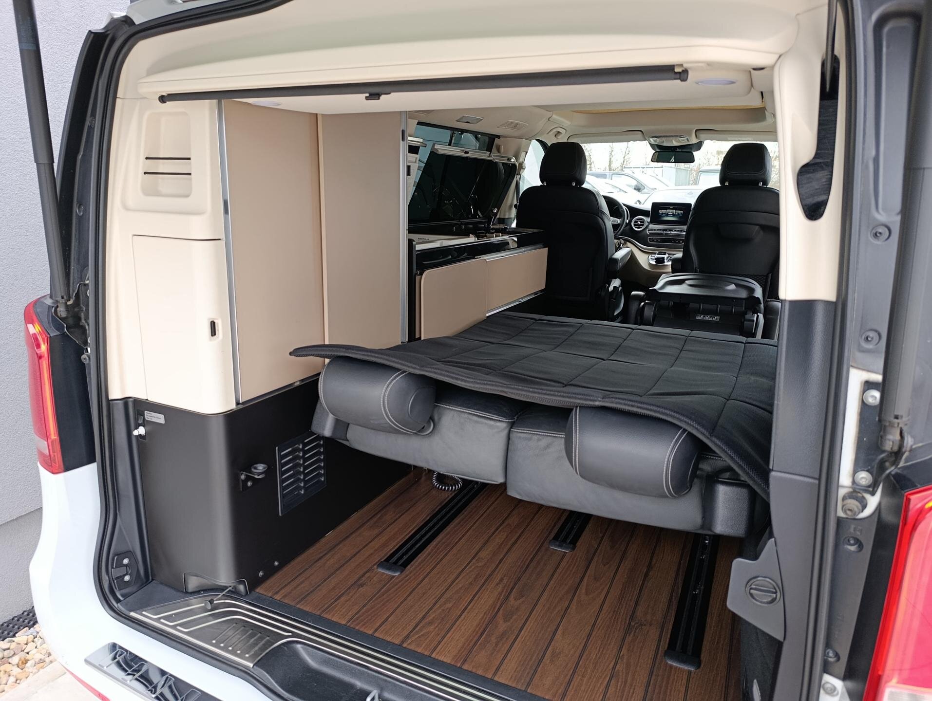 Mercedes-Benz Třídy V Kombi 2,1 l 140 kw