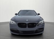 BMW Řada 7 Sedan / Limuzína 4,4 l 300 kw