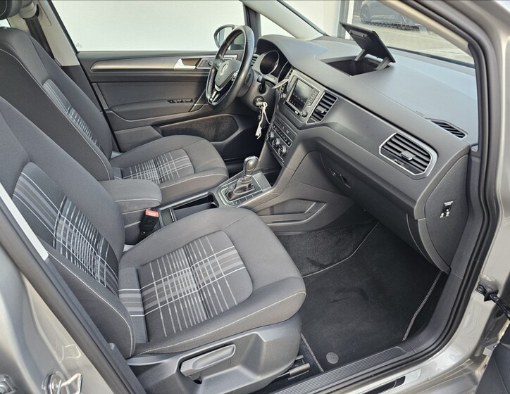 Volkswagen Golf Sportsvan 38