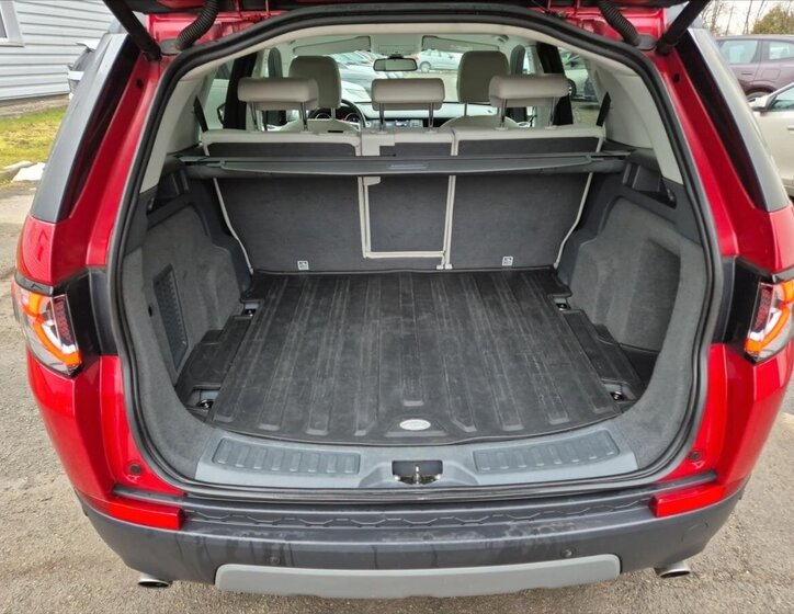 Land Rover Discovery Sport SUV 2,0 l 132 kw