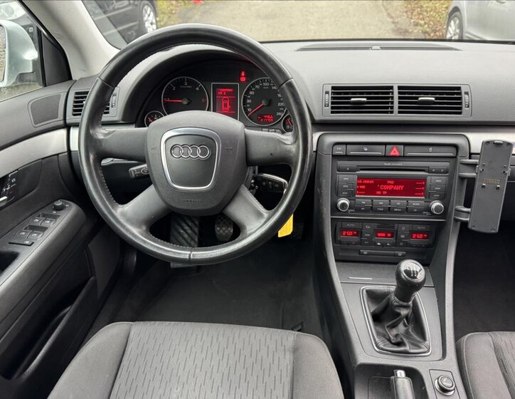 Audi A4 Kombi 2,0 l 103 kw