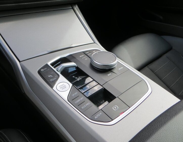 BMW Řada 3 Sedan / Limuzína 2,0 l 115 kw