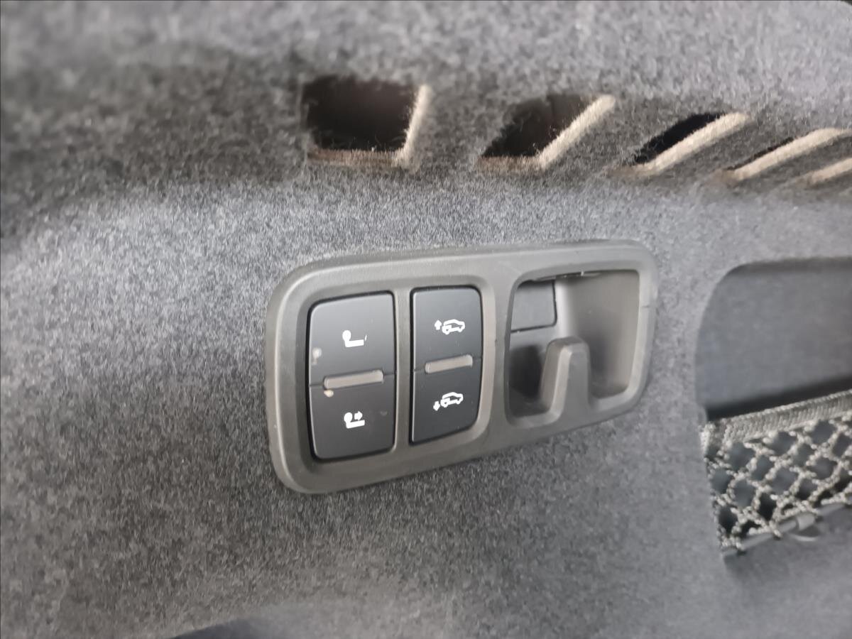 Audi SQ8 SUV / Terénní 4,0 l 320 kw