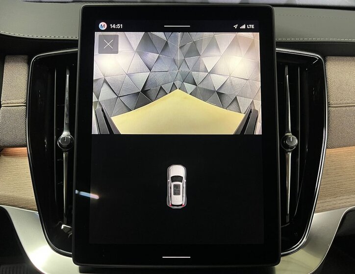 Volvo XC90 SUV / Terénní 2,0 l 335 kw