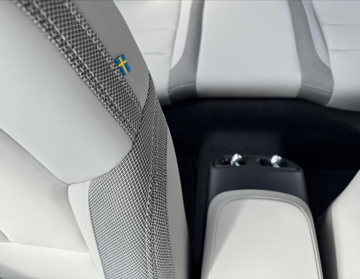 Volvo EX40 SUV 0,0 185 kw