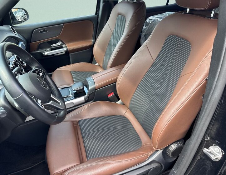 Mercedes-Benz GLB SUV / Terénní 1,3 l 100 kw